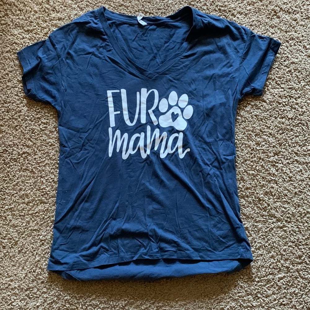 “Fur Mama🐾” t-shirt - size M